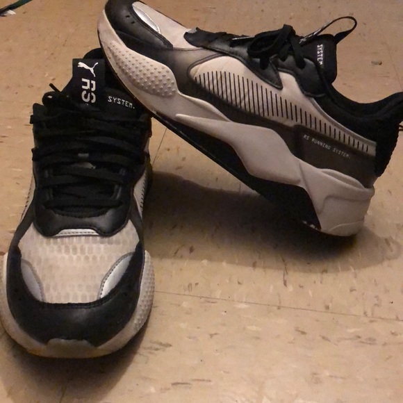 Shoes - Picture 2 of 4